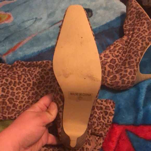 Long Cheetah print beautiful boots . Size 7.5 - Picture 3 of 3
